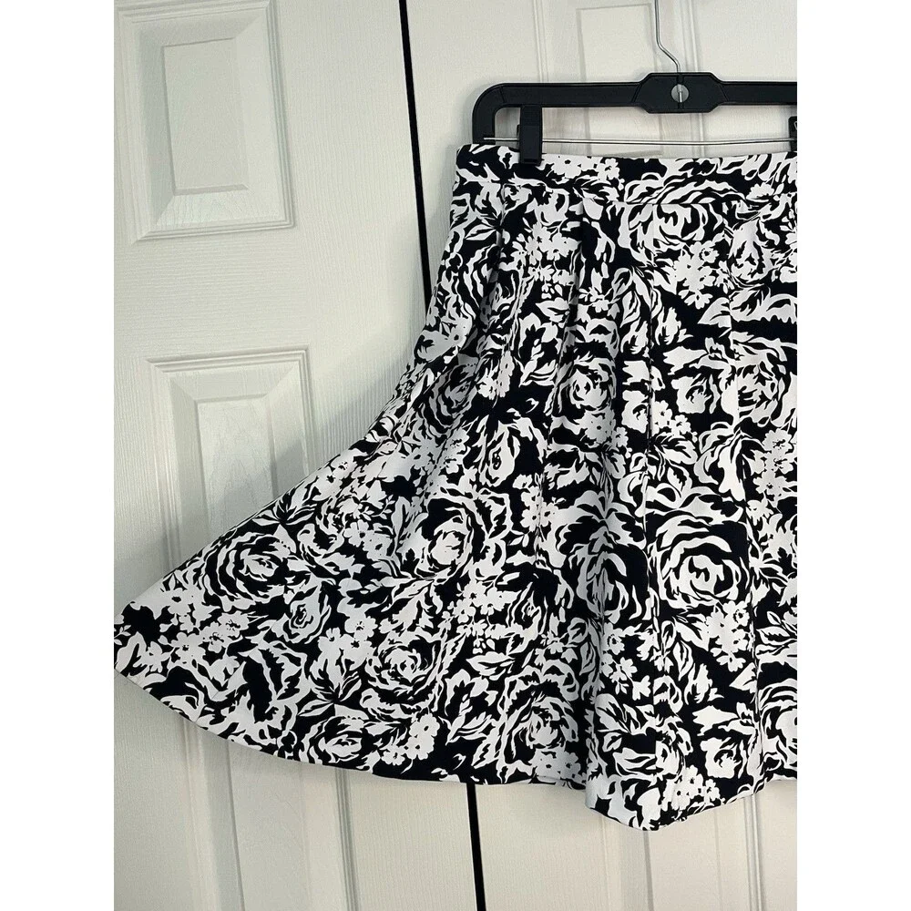 Adrienne Vittadini Mini Floral Skirt Black And White Casual Women Small